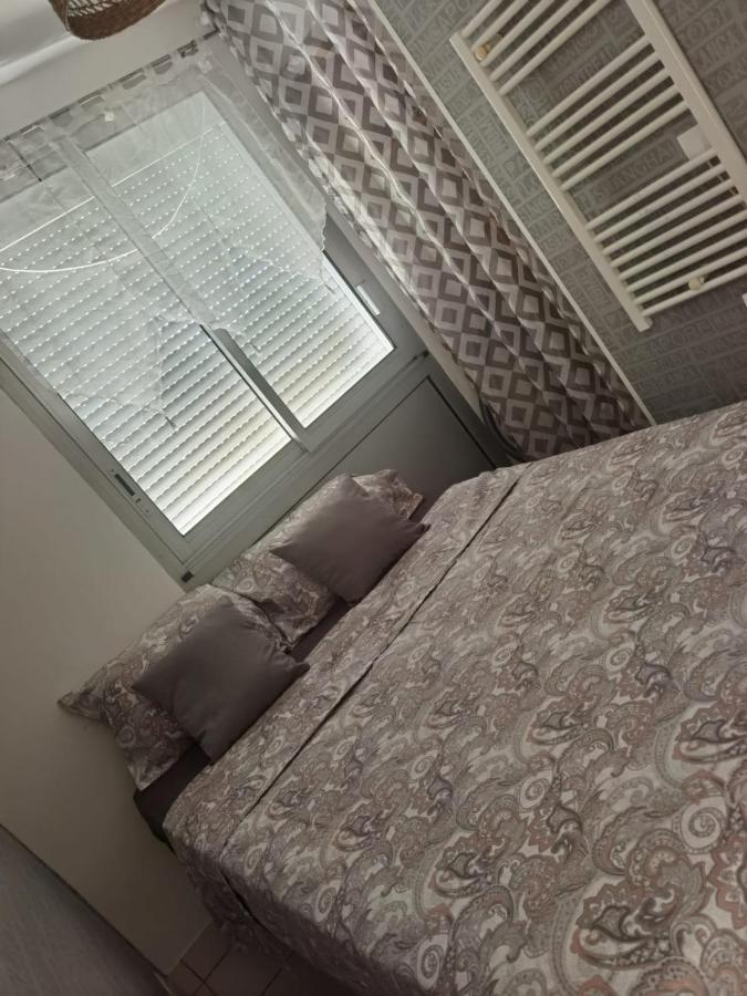 Agreable T1 Bis En Bord De Loire Apartment Blois Luaran gambar